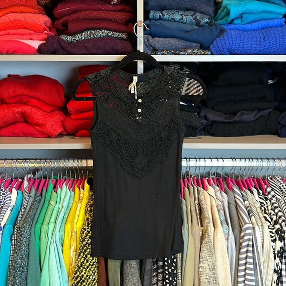 RAGA black sleeveless laced and embroidered top size S NWT - Picture 1 of 3